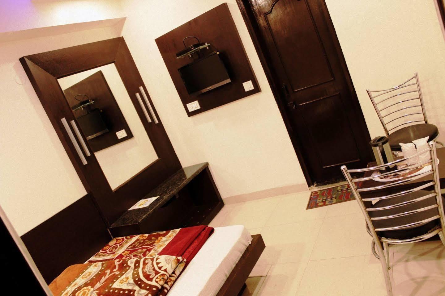 Hotel Peace Point New Delhi Exterior foto